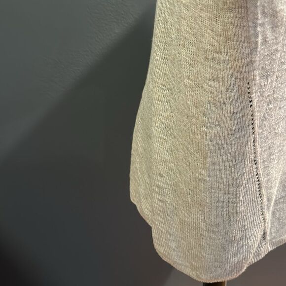 Vince linen blend oatmeal crew neck ribbed back lightweight sweater. XS. - Picture 5 of 9